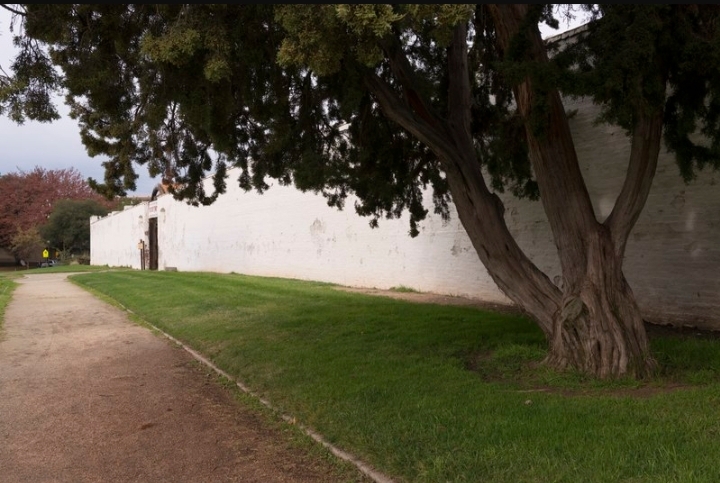Sutter's Fort Historical Park, Pathway
